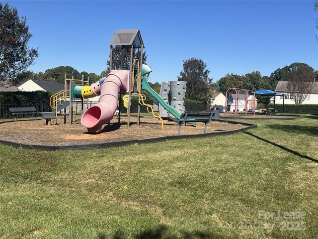 2840 Old Ironside Drive, Charlotte, NC 28213