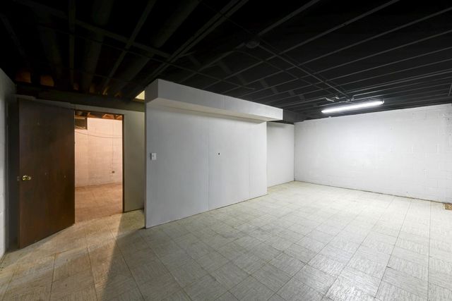 8029 Jefferson Avenue, Munster, IN 46321