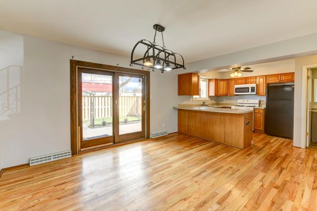 8029 Jefferson Avenue, Munster, IN 46321