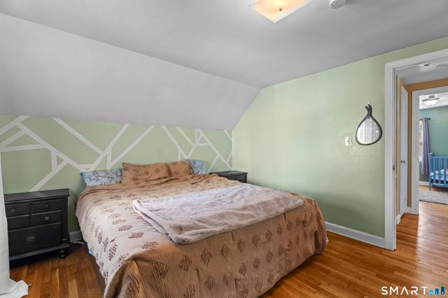 32 Sunset Road, Hamden, CT 06518