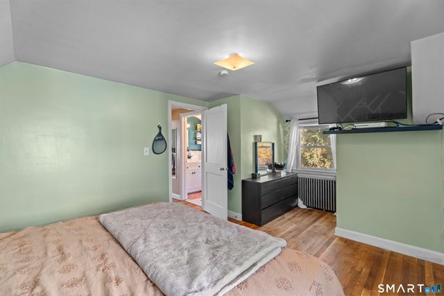 32 Sunset Road, Hamden, CT 06518