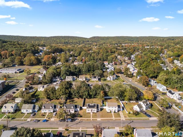 32 Sunset Road, Hamden, CT 06518