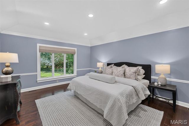 139 Ladue Lake Drive, Creve Coeur, MO 63141