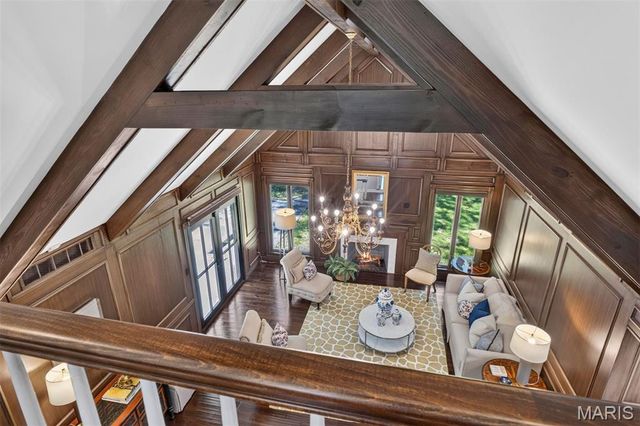 139 Ladue Lake Drive, Creve Coeur, MO 63141