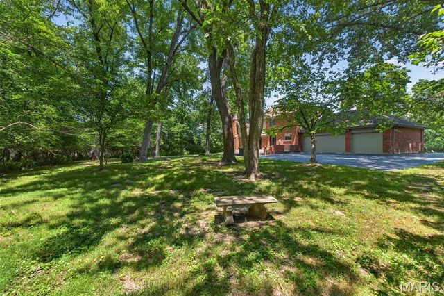 139 Ladue Lake Drive, Creve Coeur, MO 63141