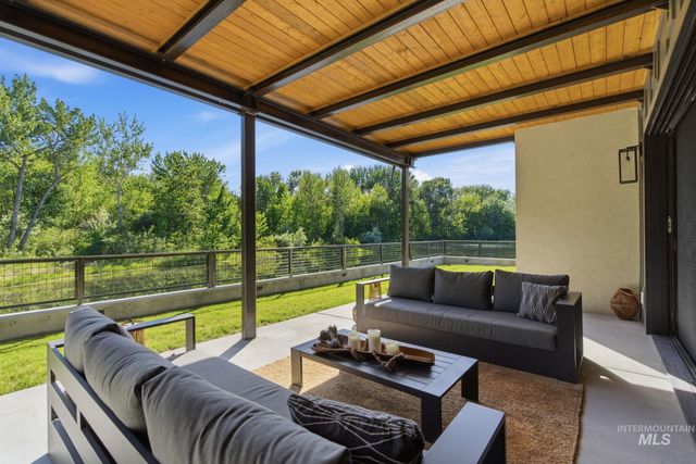 2425 W Rustic Forge, Eagle, ID 83616
