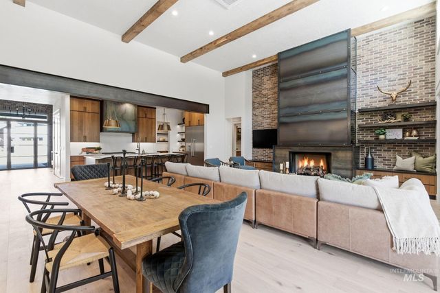 2425 W Rustic Forge, Eagle, ID 83616
