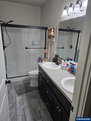408 SW Oak St, Willamina, OR 97396