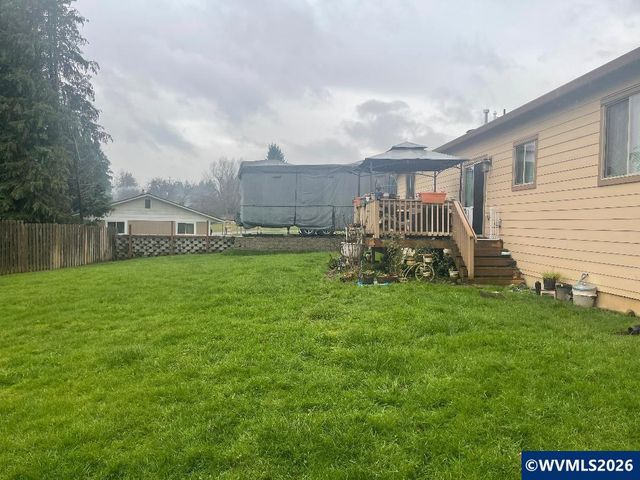 408 SW Oak St, Willamina, OR 97396