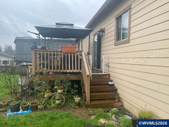 408 SW Oak St, Willamina, OR 97396
