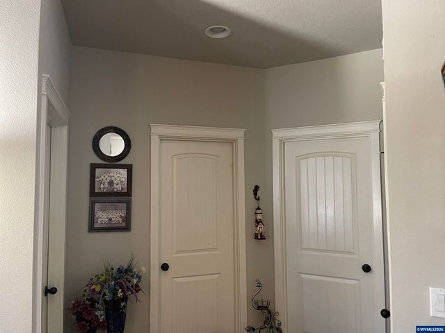 408 SW Oak St, Willamina, OR 97396