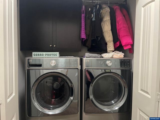 408 SW Oak St, Willamina, OR 97396