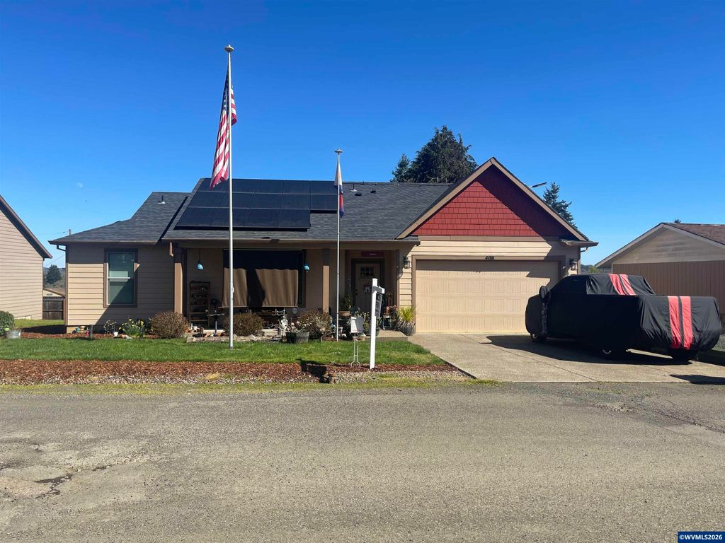 408 SW Oak St, Willamina, OR 97396