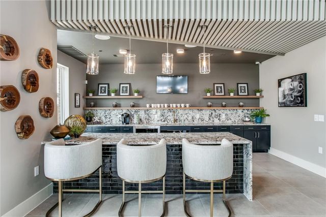 950 Town Lake Drive 1118, College Station, TX 77845