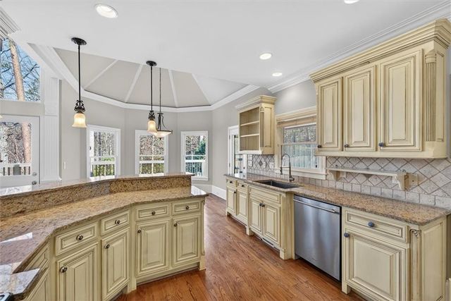 582 Old Lake Lane, Dawsonville, GA 30534