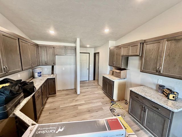 2044 RED FOX LANE, Kaukauna, WI 54130