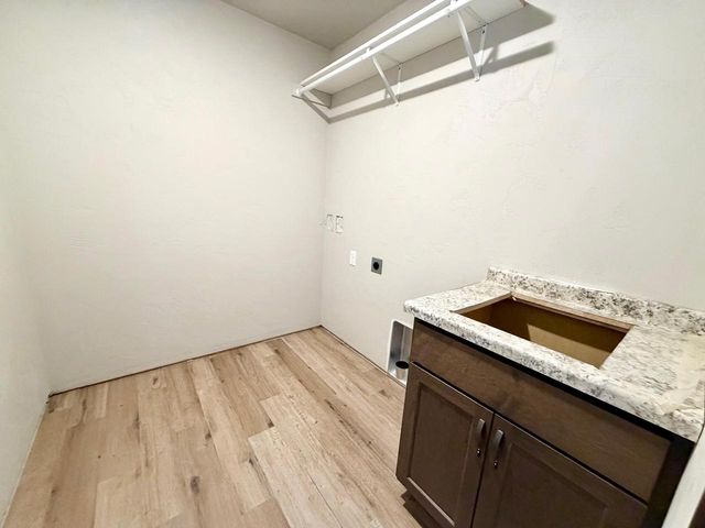 2044 RED FOX LANE, Kaukauna, WI 54130