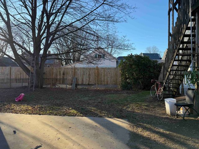 16 Washington Street, Brattleboro, VT 05301