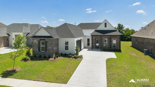 9933 Oak Colony Dr, Baton Rouge, LA 70817