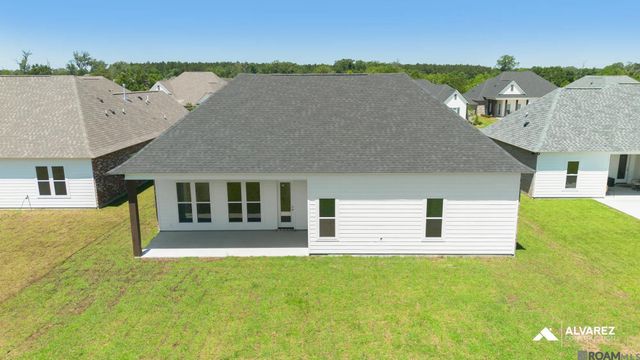 9933 Oak Colony Dr, Baton Rouge, LA 70817