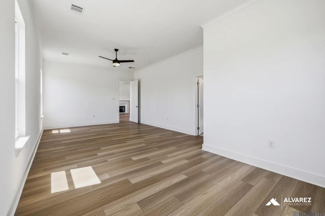 9933 Oak Colony Dr, Baton Rouge, LA 70817