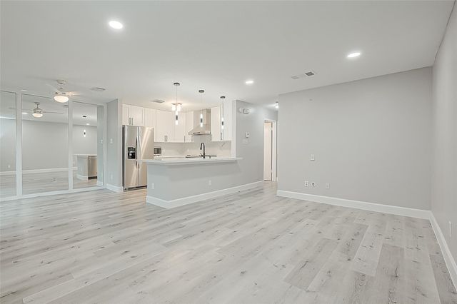 2379 Briarwest Boulevard 21, Houston, TX 77077