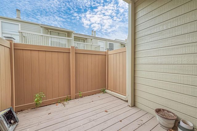 2379 Briarwest Boulevard 21, Houston, TX 77077