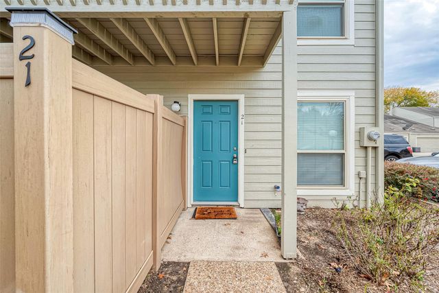2379 Briarwest Boulevard 21, Houston, TX 77077