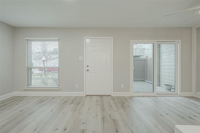 2379 Briarwest Boulevard 21, Houston, TX 77077
