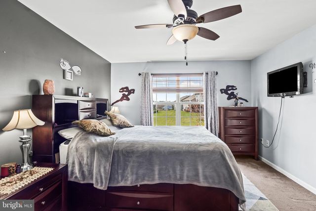 210 OSPREY LN, Hummelstown, PA 17036