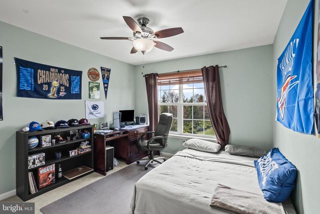 210 OSPREY LN, Hummelstown, PA 17036