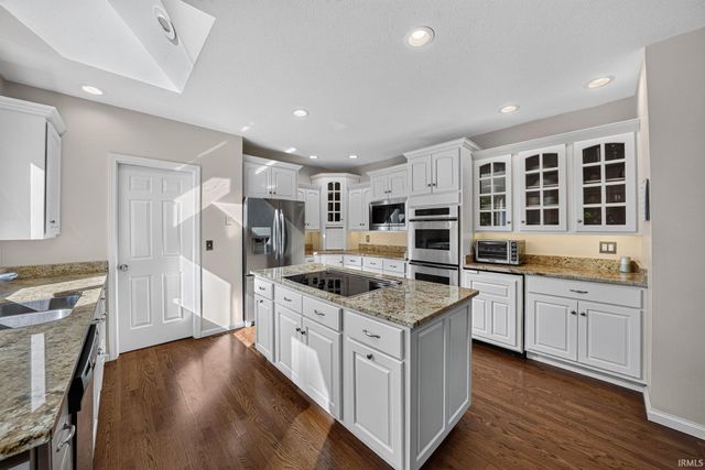 16329 Old Bayou Road, Granger, IN 46530
