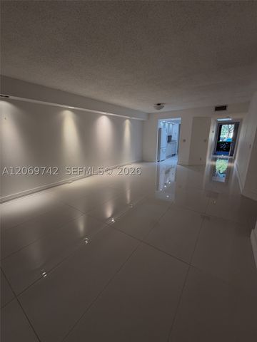 500 SW 130th Ter 109A, Pembroke Pines, FL 33027