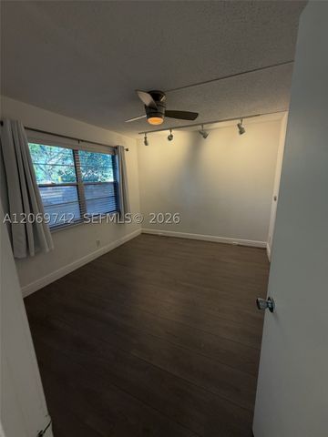 500 SW 130th Ter 109A, Pembroke Pines, FL 33027