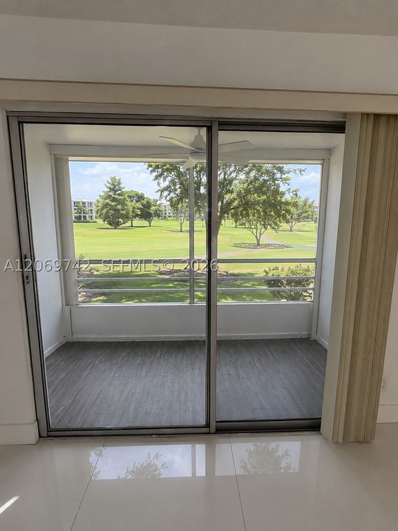 500 SW 130th Ter 109A, Pembroke Pines, FL 33027