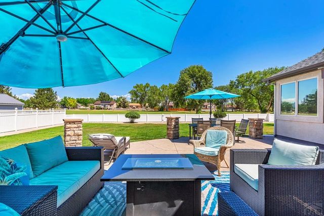 253 W Mangrum Dr, Pueblo West, CO 81007
