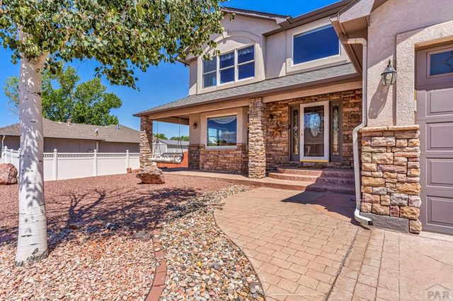 253 W Mangrum Dr, Pueblo West, CO 81007