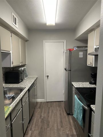 12615 Brookglade Circle 5, Houston, TX 77099