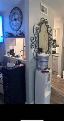 12615 Brookglade Circle 5, Houston, TX 77099