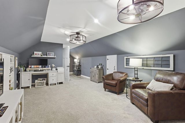 198 S Vine Street, Pataskala, OH 43062