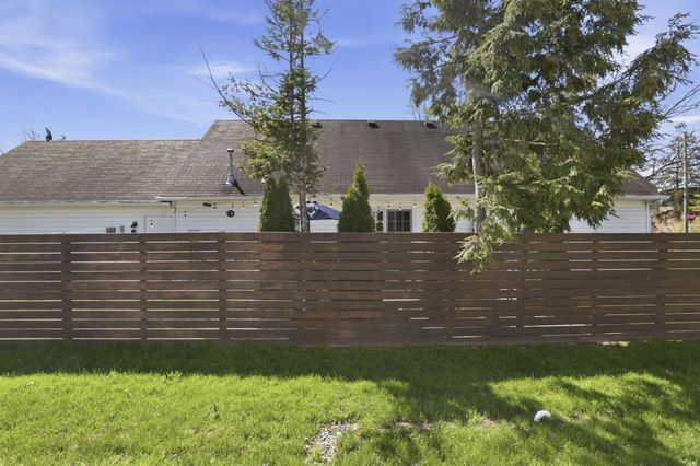 198 S Vine Street, Pataskala, OH 43062