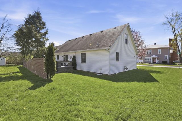 198 S Vine Street, Pataskala, OH 43062