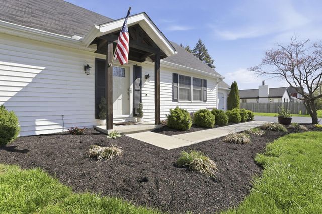 198 S Vine Street, Pataskala, OH 43062