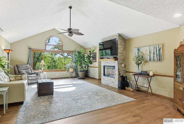 14815 OLD HICKORY Road, Plattsmouth, NE 68048