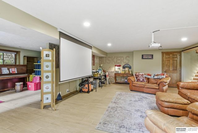 14815 OLD HICKORY Road, Plattsmouth, NE 68048