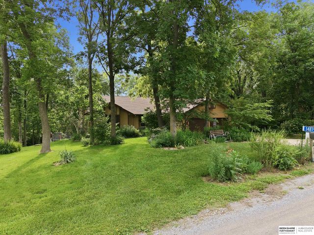 14815 OLD HICKORY Road, Plattsmouth, NE 68048