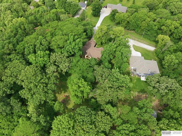14815 OLD HICKORY Road, Plattsmouth, NE 68048