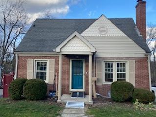 165 Meadowbrook Dr, Bethel Park, PA 15102