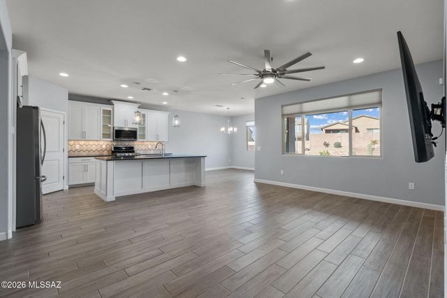 13893 E Red Oaks Drive, Vail, AZ 85641