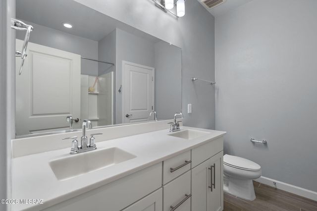 13893 E Red Oaks Drive, Vail, AZ 85641